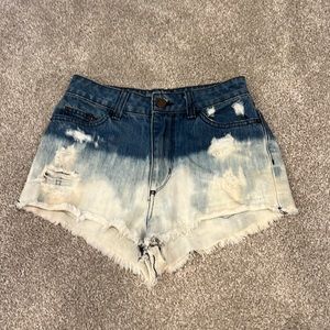 BDG. High rise cheeky ombré Jean shorts! Size 26!!!